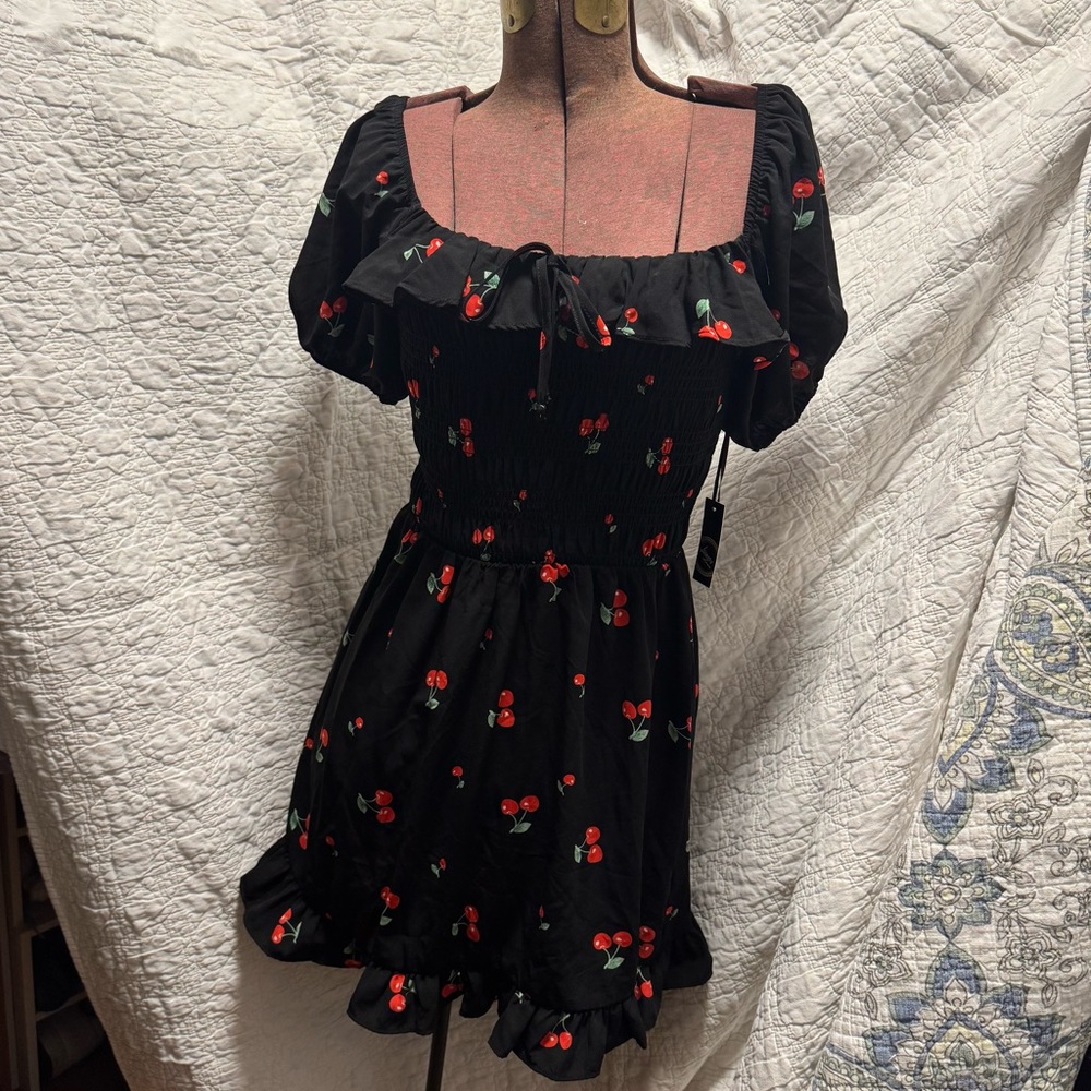 NWT! Liberty Black Cherry Print Dress, Sz M, smoke free home!